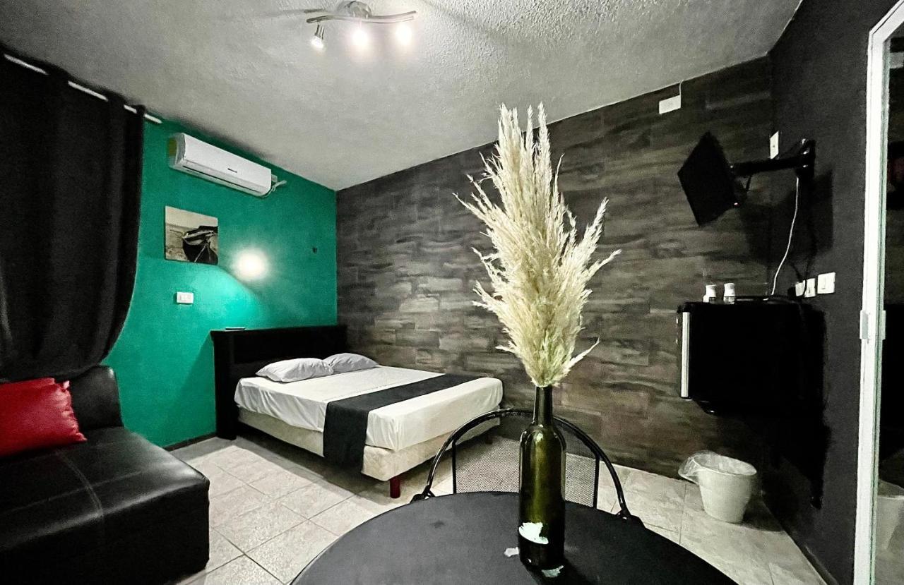 Zyan Rooms Villahermosa Buitenkant foto